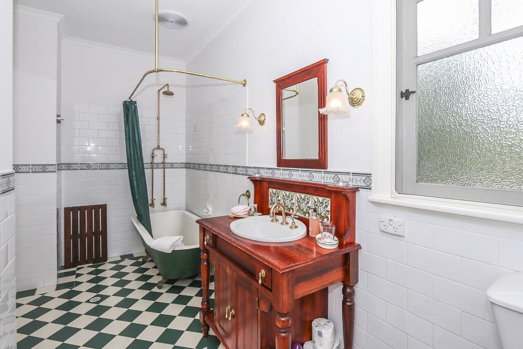 Rosebridge House Bed & Breakfast Adult Retreat Gooseberry Hill Экстерьер фото