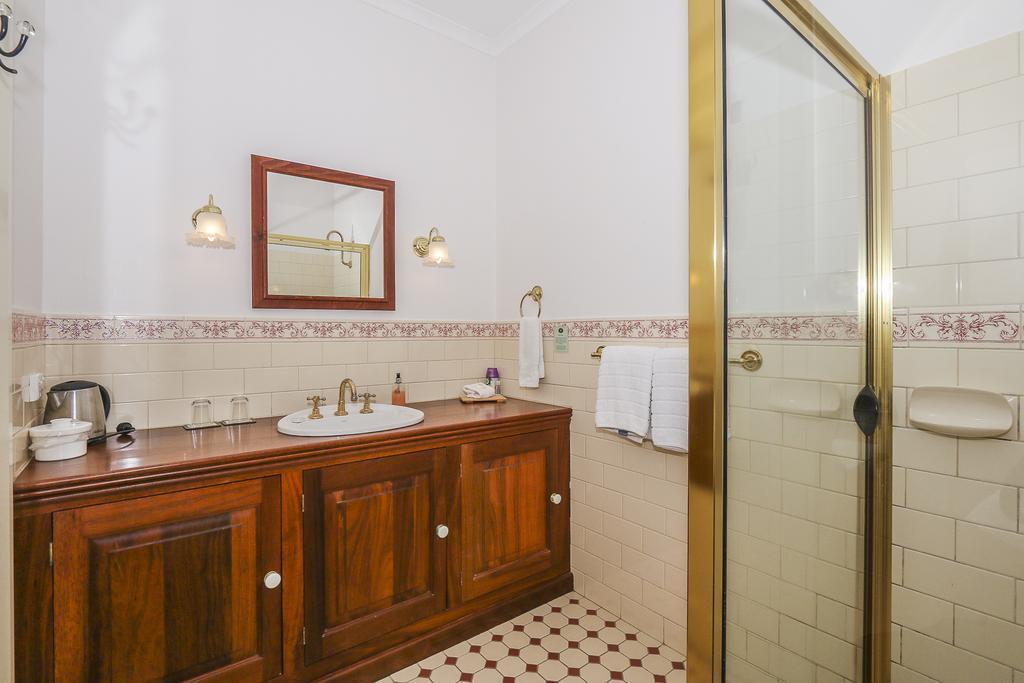 Rosebridge House Bed & Breakfast Adult Retreat Gooseberry Hill Экстерьер фото
