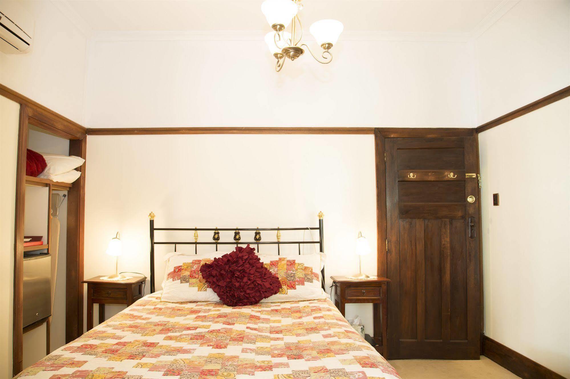 Rosebridge House Bed & Breakfast Adult Retreat Gooseberry Hill Экстерьер фото